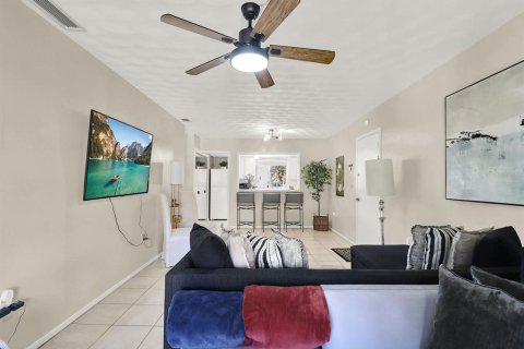 Condo in Tampa, Florida, 2 bedrooms  № 1553965 - photo 14