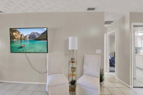 Condo in Tampa, Florida, 2 bedrooms  № 1553965 - photo 6