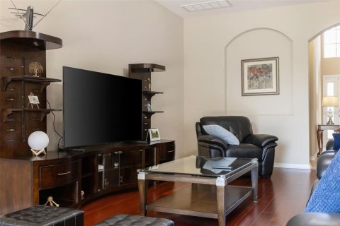 House in Tampa, Florida 5 bedrooms, 335.75 sq.m. № 1740759 - photo 16
