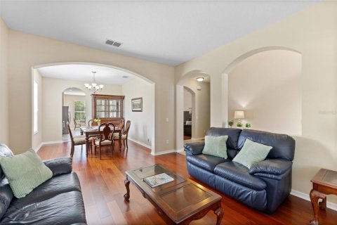 House in Tampa, Florida 5 bedrooms, 335.75 sq.m. № 1740759 - photo 28