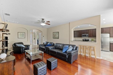 House in Tampa, Florida 5 bedrooms, 335.75 sq.m. № 1740759 - photo 12