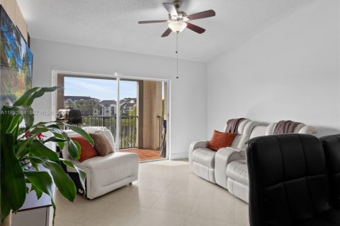 Condominio en venta en Doral, Florida, 2 dormitorios, 75.99 m2 № 2007835 - foto 20