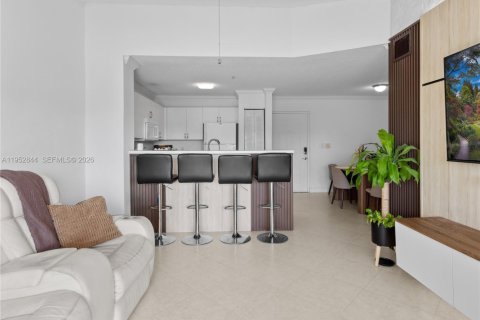 Condominio en venta en Doral, Florida, 2 dormitorios, 75.99 m2 № 2007835 - foto 19