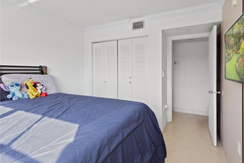 Condominio en venta en Doral, Florida, 2 dormitorios, 75.99 m2 № 2007835 - foto 11