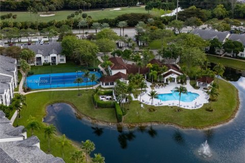 Condominio en venta en Doral, Florida, 2 dormitorios, 75.99 m2 № 2007835 - foto 6