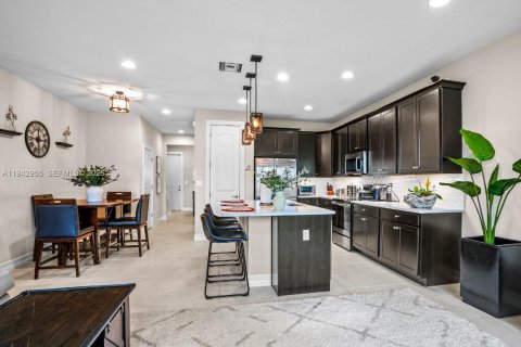 Townhouse in Boca Raton, Florida 3 bedrooms, 160.54 sq.m. № 2002682 - photo 2