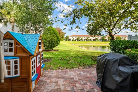 Townhouse in Boca Raton, Florida 3 bedrooms, 160.54 sq.m. № 2002682 - photo 16