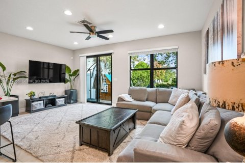 Townhouse in Boca Raton, Florida 3 bedrooms, 160.54 sq.m. № 2002682 - photo 3