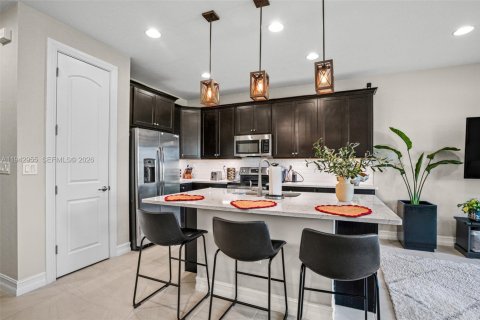 Townhouse in Boca Raton, Florida 3 bedrooms, 160.54 sq.m. № 2002682 - photo 5