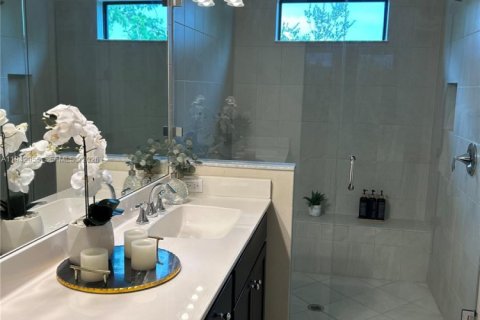 Townhouse in Boca Raton, Florida 3 bedrooms, 160.54 sq.m. № 2002682 - photo 13