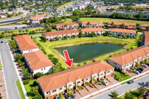 Townhouse in Boca Raton, Florida 3 bedrooms, 160.54 sq.m. № 2002682 - photo 18