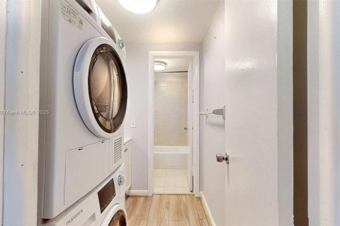 Купить кондоминиум в Дейви, Флорида 2 спальни, 111.48м2, № 1946957 - фото 3