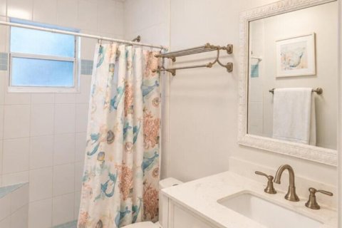 Commercial property in Jensen Beach, Florida 140.1 sq.m. № 2400013 - photo 20