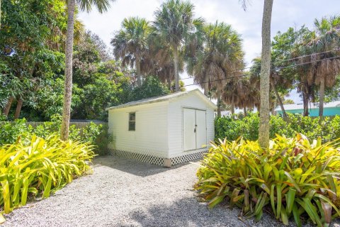 Commercial property in Jensen Beach, Florida 140.1 sq.m. № 2400013 - photo 24