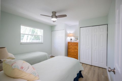 Commercial property in Jensen Beach, Florida 140.1 sq.m. № 2400013 - photo 8