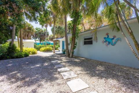 Commercial property in Jensen Beach, Florida 140.1 sq.m. № 2400013 - photo 21