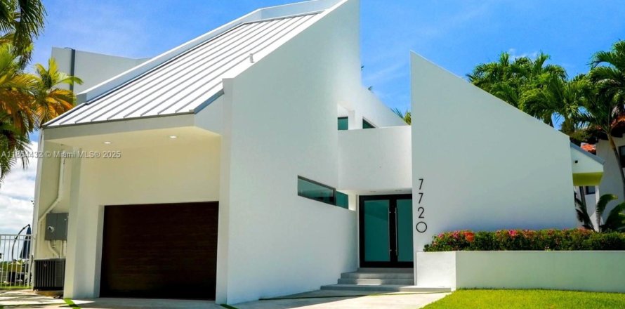 Casa en North Bay Village, Florida 5 dormitorios, 349.13 m2 № 1872301