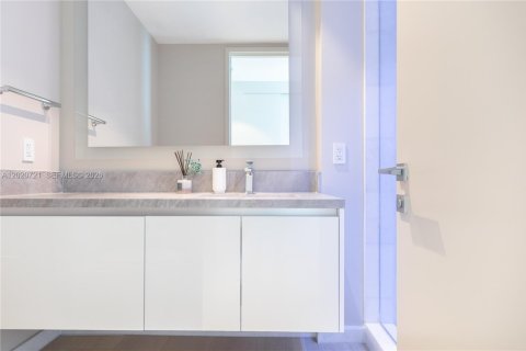 Copropriété à louer à Miami, Floride: 3 chambres, 219.99 m2 № 2279339 - photo 8