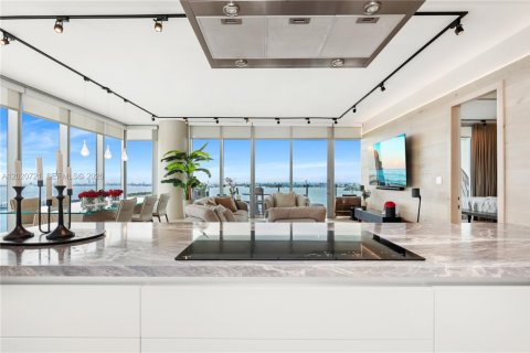 Copropriété à louer à Miami, Floride: 3 chambres, 219.99 m2 № 2279339 - photo 21