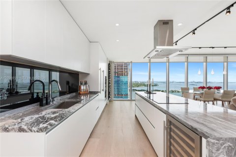 Copropriété à louer à Miami, Floride: 3 chambres, 219.99 m2 № 2279339 - photo 11