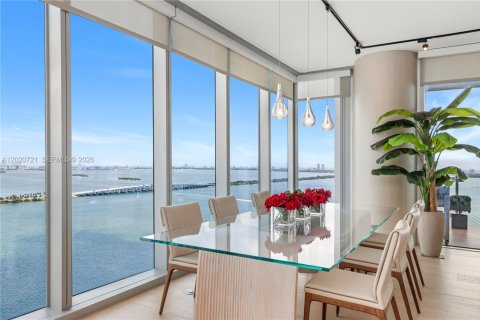 Copropriété à louer à Miami, Floride: 3 chambres, 219.99 m2 № 2279339 - photo 17