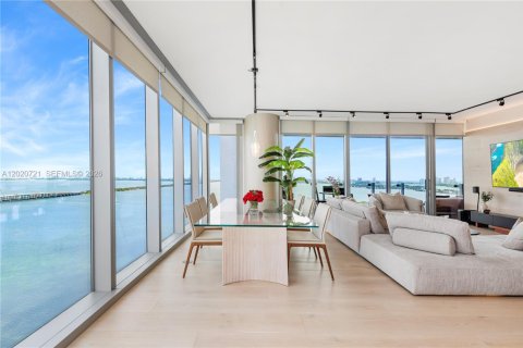 Copropriété à louer à Miami, Floride: 3 chambres, 219.99 m2 № 2279339 - photo 16