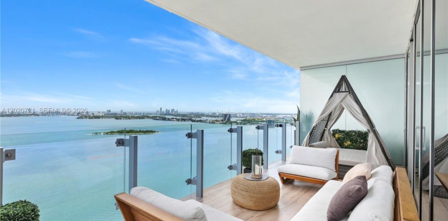 Condo à Miami, Floride, 3 chambres № 2279339