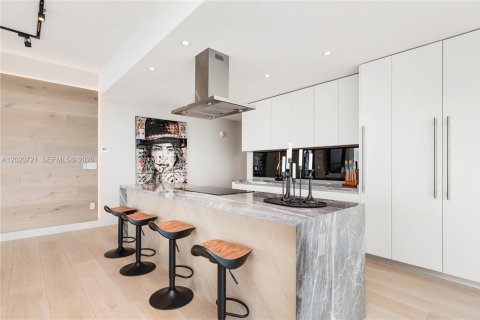 Copropriété à louer à Miami, Floride: 3 chambres, 219.99 m2 № 2279339 - photo 24