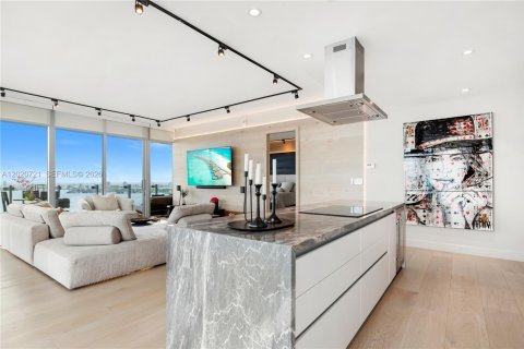 Copropriété à louer à Miami, Floride: 3 chambres, 219.99 m2 № 2279339 - photo 22