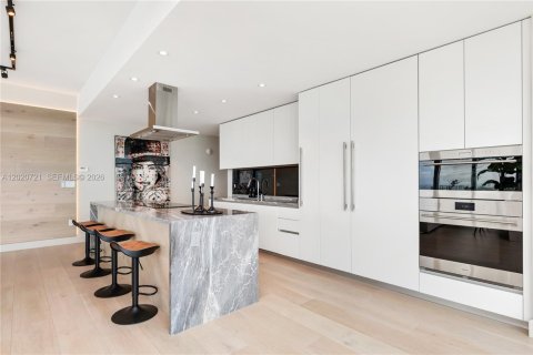 Copropriété à louer à Miami, Floride: 3 chambres, 219.99 m2 № 2279339 - photo 23