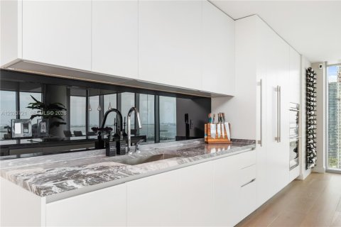 Copropriété à louer à Miami, Floride: 3 chambres, 219.99 m2 № 2279339 - photo 25