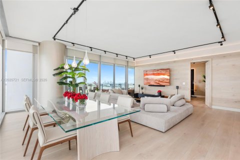 Copropriété à louer à Miami, Floride: 3 chambres, 219.99 m2 № 2279339 - photo 18