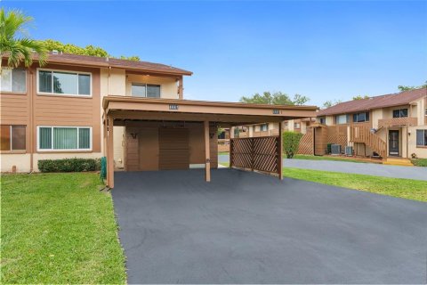 Condo in New Port Richey, Florida, 2 bedrooms  № 1904260 - photo 24