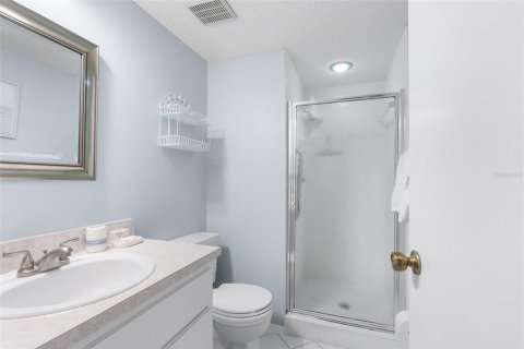 Condo in New Port Richey, Florida, 2 bedrooms  № 1904260 - photo 14