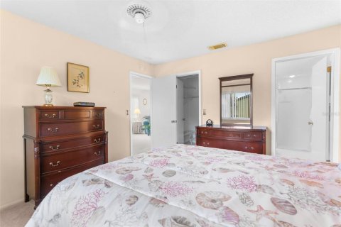 Condo in New Port Richey, Florida, 2 bedrooms  № 1904260 - photo 21