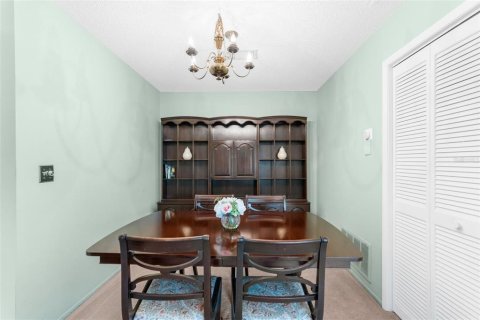 Condo in New Port Richey, Florida, 2 bedrooms  № 1904260 - photo 15