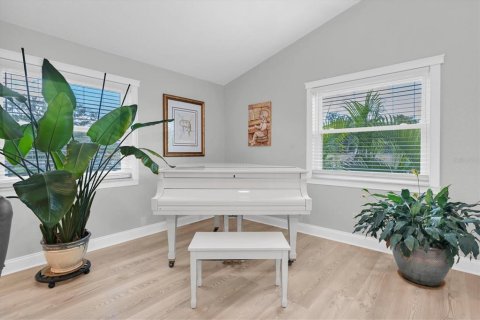 Villa ou maison à vendre à Gulfport, Floride: 3 chambres, 234.11 m2 № 2304480 - photo 8