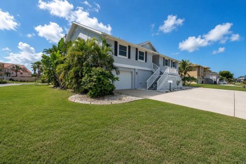 Villa ou maison à vendre à Gulfport, Floride: 3 chambres, 234.11 m2 № 2304480 - photo 2