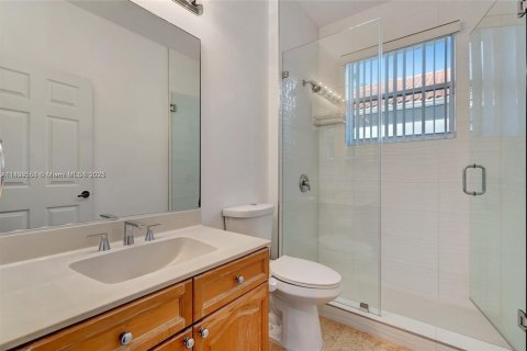 Снять в аренду виллу или дом в Уэстон, Флорида 4 спальни, 252.32м2, № 1951469 - фото 21