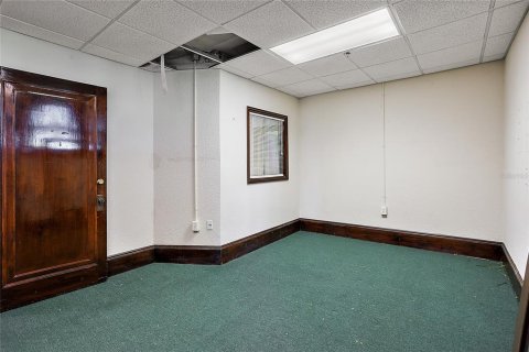 Propiedad comercial en alquiler en Leesburg, Florida № 1788248 - foto 8