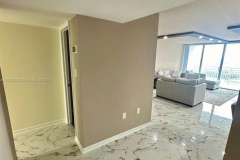Condo in Aventura, Florida, 3 bedrooms  № 1812004 - photo 5