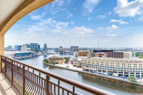 Condo in Tampa, Florida, 3 bedrooms  № 1751621 - photo 26