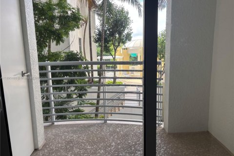Снять в аренду кондоминиум в Холливуд, Флорида 1 спальня, 64.1м2, № 1950160 - фото 5