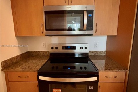 Снять в аренду кондоминиум в Холливуд, Флорида 1 спальня, 64.1м2, № 1950160 - фото 11