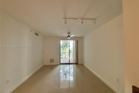 Снять в аренду кондоминиум в Холливуд, Флорида 1 спальня, 64.1м2, № 1950160 - фото 7