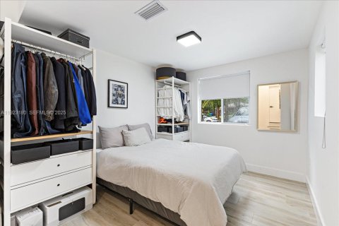 Villa ou maison à vendre à Miami, Floride: 4 chambres, 178.37 m2 № 1976837 - photo 16