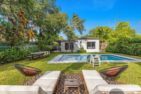 Villa ou maison à vendre à Miami, Floride: 4 chambres, 178.37 m2 № 1976837 - photo 1
