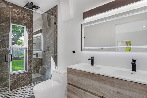 Villa ou maison à vendre à Miami, Floride: 4 chambres, 178.37 m2 № 1976837 - photo 28