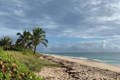 Villa ou maison à louer à Ocean Ridge, Floride: 3 chambres, 168.25 m2 № 580543 - photo 1
