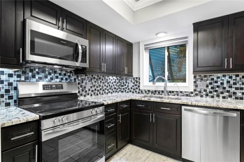 Villa ou maison à vendre à Saint Petersburg, Floride: 2 chambres, 130.9 m2 № 1717943 - photo 13